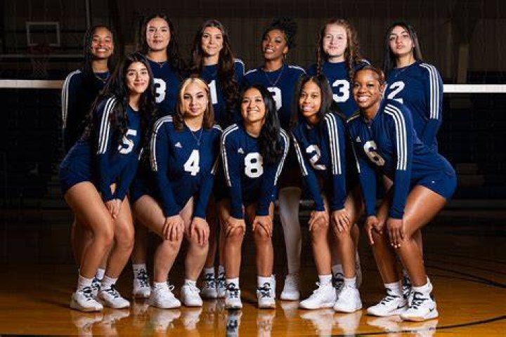FileU.S. Womens Volleyball team CISM 2007 spike.jpg Wikipedia