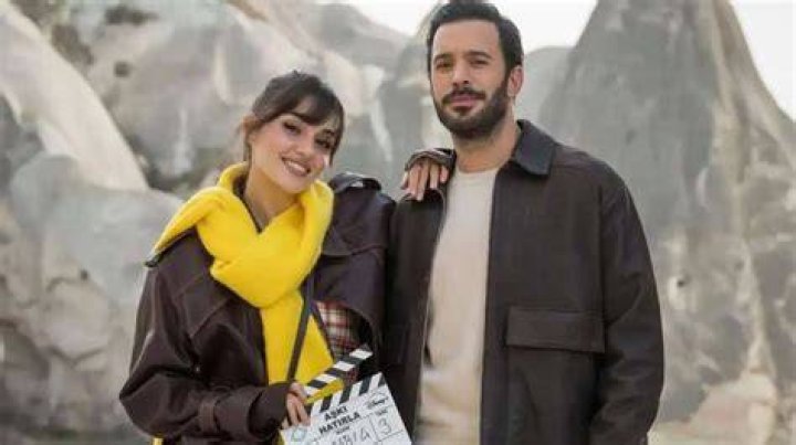 Hande Ercel regresa a la pantalla junto al actor de ‘Nuestra Historia