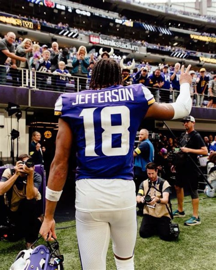 Justin Jefferson continues to impress in rookie season