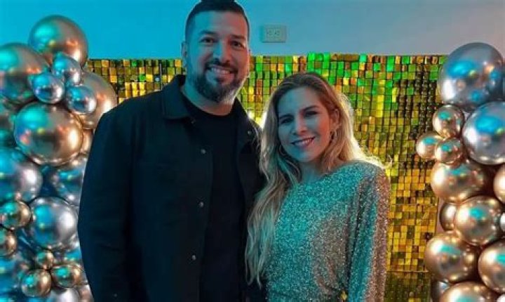 Karla Panini usa el hate a su favor y vende playeras con la leyenda "te