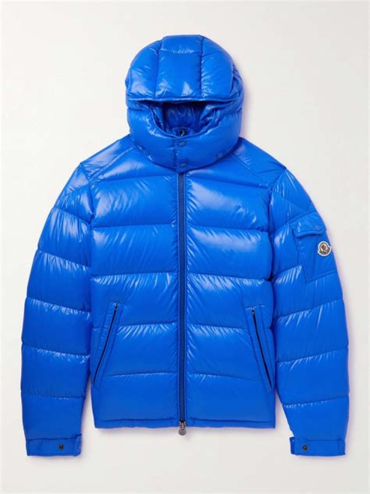 Moncler Blue Puffer Jacket WHAT&rsquo;S ON THE STAR?