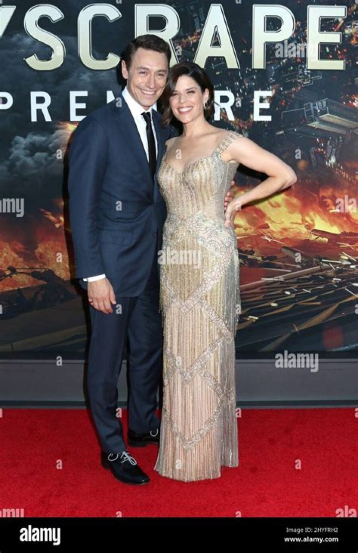 Neve Campbell, husband JJ Feild, Emmys 2017 Emmy Awards The cutest