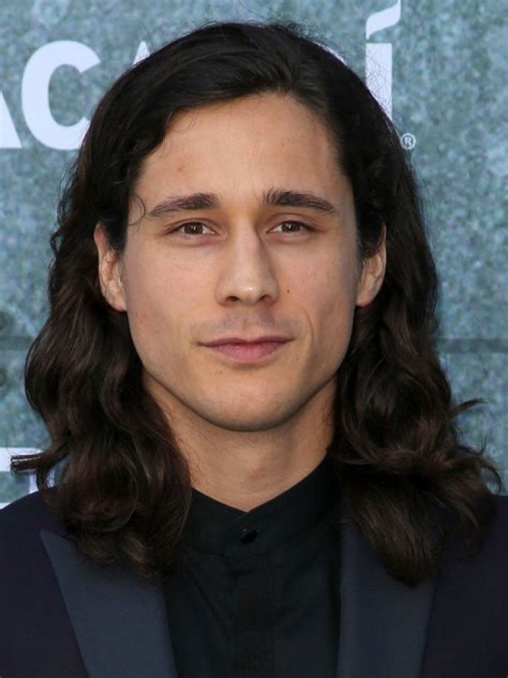 Peter Gadiot (peter_gn) on Instagram &ldquo;Actor life&rdquo; (James in Queen of