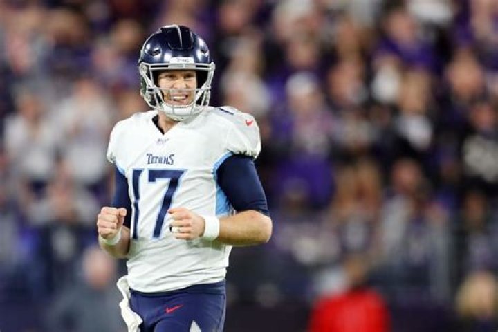 Ryan Tannehill Just Signed A Huge Contract To Remain With The Tennessee