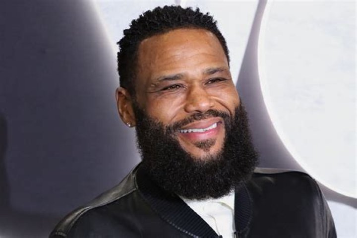 Sinbad 2024 Wife, net worth, tattoos, smoking & body facts Taddlr